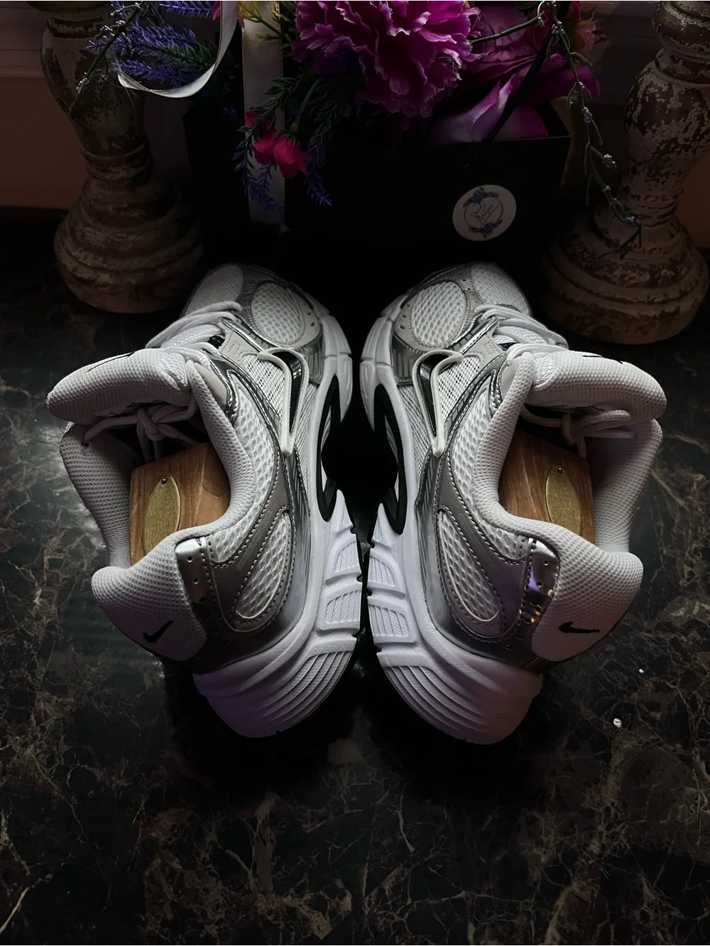 Nike V5 RNR Comfort/Athletic Medical Field Chunky Shoes Size 8 for Women